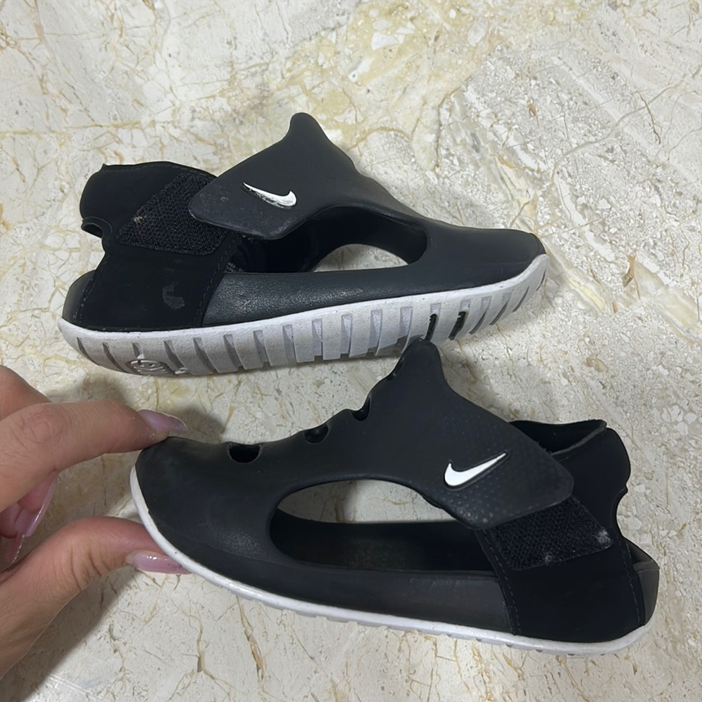 Toddler Nike sandals